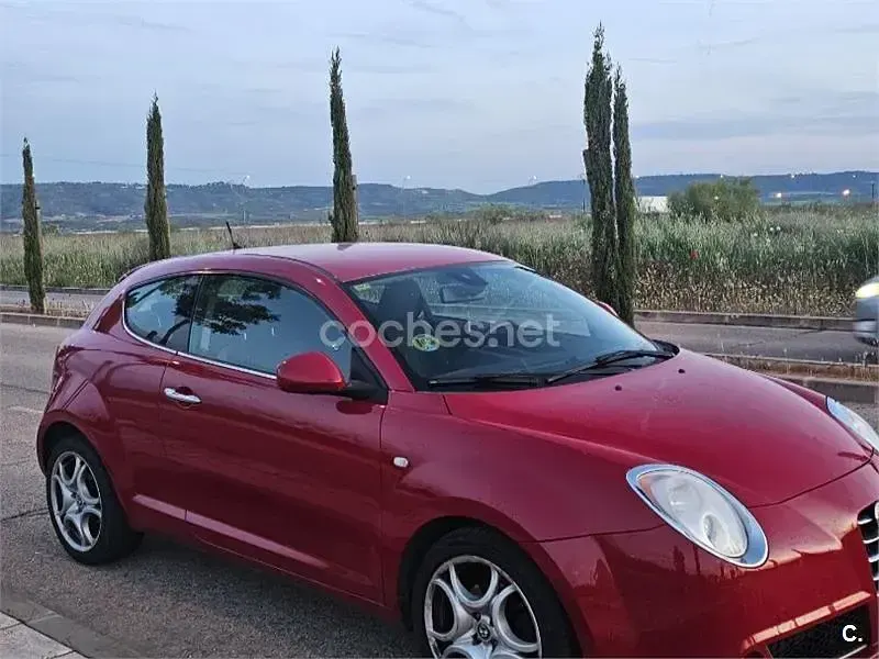 Usado Alfa Romeo MiTo Distinctive 95 CV (69 kW) 2010 Rojo Utilitario