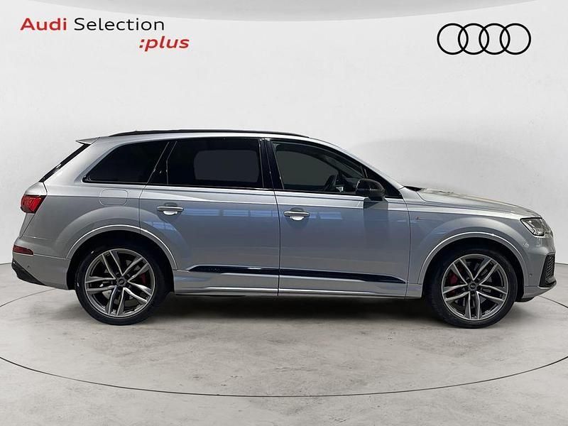 Usado Audi Q7 Black Edition 462 CV (339 kW) 2024 Gris / plata SUV
