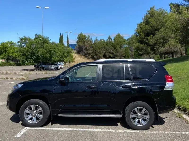 Usado Toyota Land Cruiser 190 CV (139 kW) 2012 Negro SUV