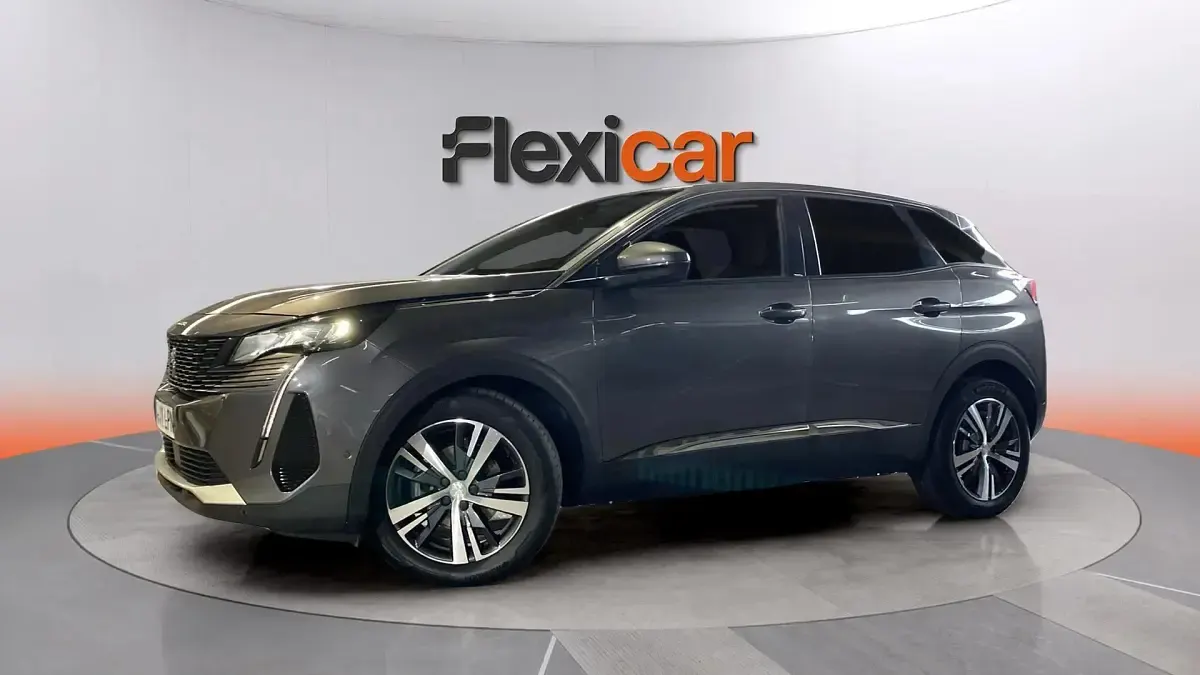 Usado Peugeot 3008 Allure 131 CV (96 kW) 2021 Gris SUV