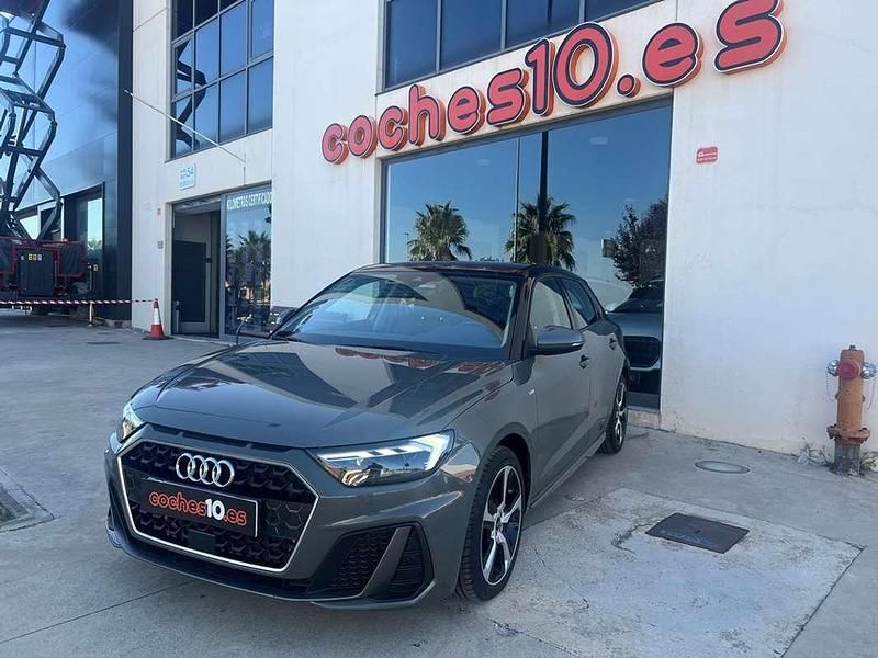 Gris Usado 2024 Audi A1 Sportback Black Edition Utilitario | 22.900 € (Buen precio) - Imagen 1/4