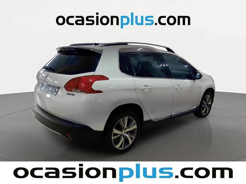 Usado Peugeot 2008 Allure 100 CV (73 kW) 2016 Blanco SUV