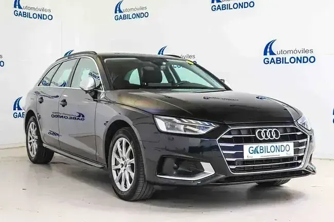 Usado Audi A4 Advanced Plus 204 CV (150 kW) 2022 Negro Familiar