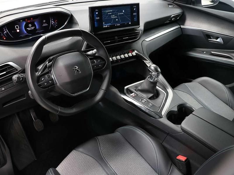 Usado Peugeot 3008 Allure 131 CV (96 kW) 2024 Blanco SUV