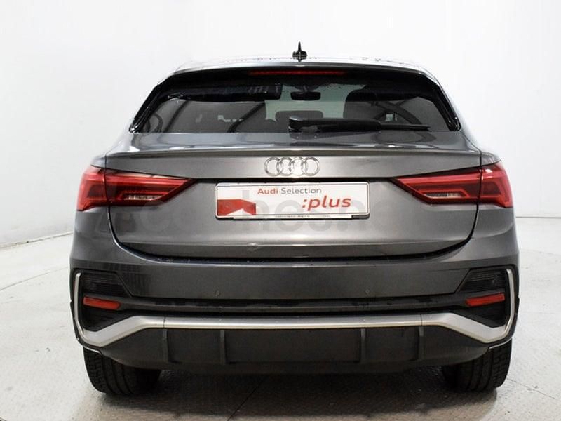 Usado Audi Q3 Sportback S-Line 150 CV (110 kW) 2023 Gris / plata SUV