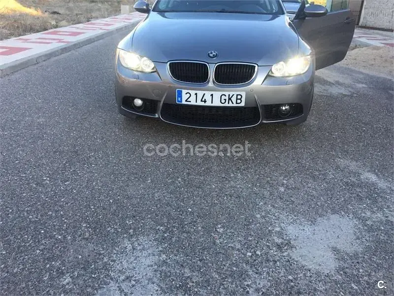 Usado BMW 320 177 CV (130 kW) 2007 Gris / plata Coupe