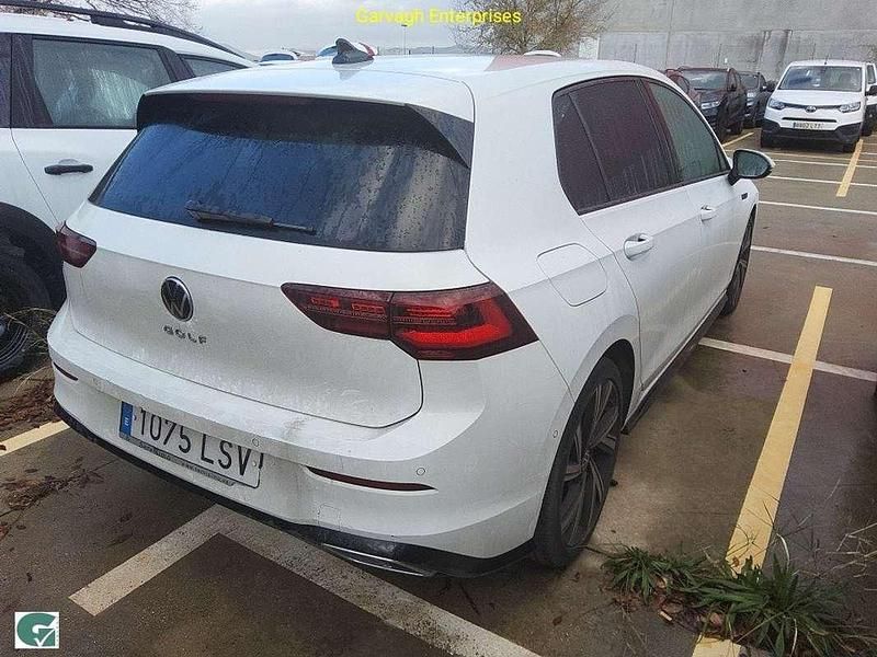 Usado VW Golf VII R-line 150 CV (110 kW) 2021 Blanco Utilitario