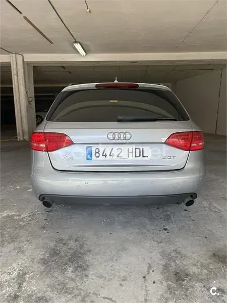 Usado Audi A4 180 CV (132 kW) 2009 Gris / plata Familiar