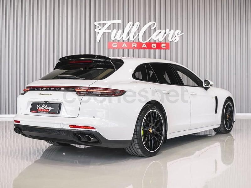 Usado Porsche Panamera Sport Turismo 462 CV (339 kW) 2019 Blanco Familiar