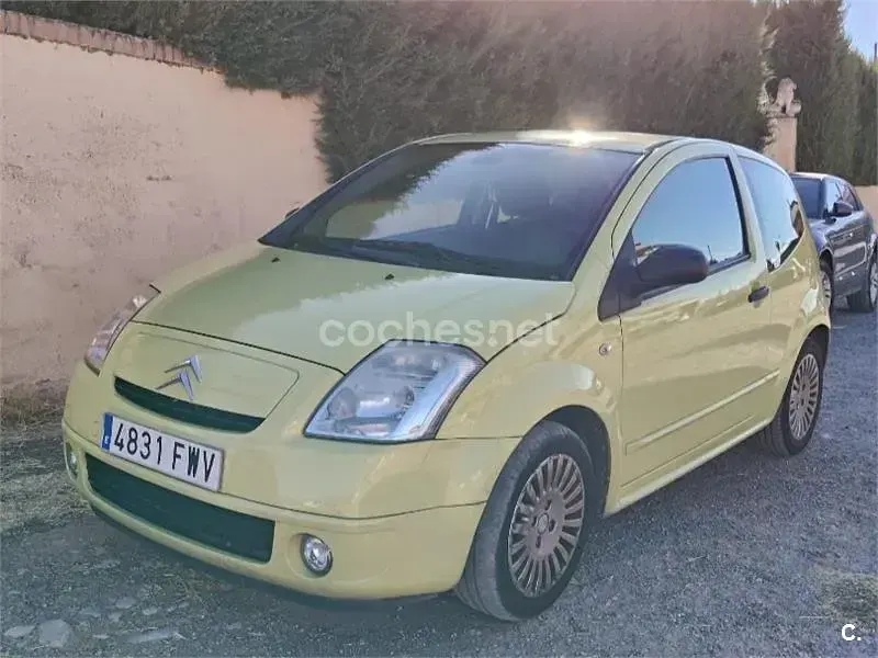 Usado Citroën C2 70 CV (51 kW) 2007 Amarillo Utilitario