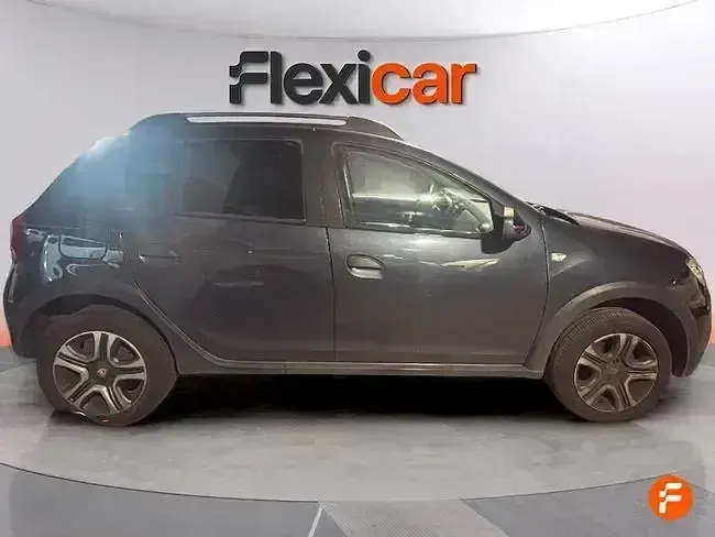 Usado Dacia Sandero Essentiel 95 CV (69 kW) 2020 Negro