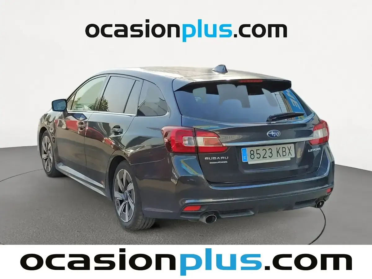 Usado Subaru Levorg Sport 170 CV (125 kW) 2017 Gris Familiar