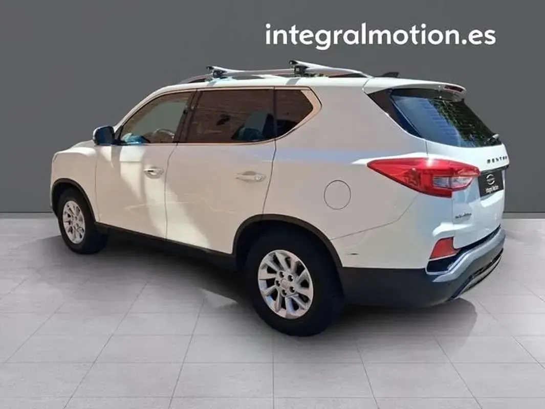 Usado SsangYong Rexton 181 CV (133 kW) 2018 Blanco SUV