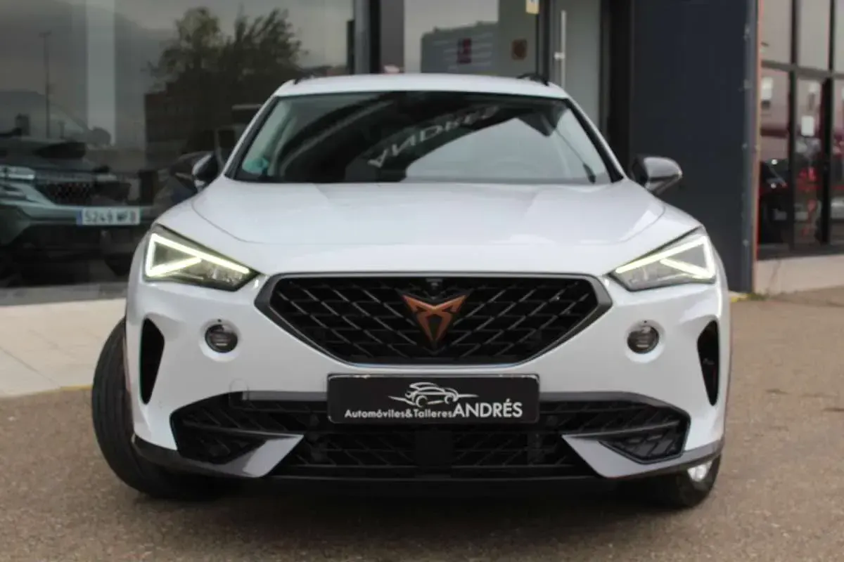 Käytetty Cupra Formentor 150 HP (110 kW) 2024 Valkoinen Katumaasturi
