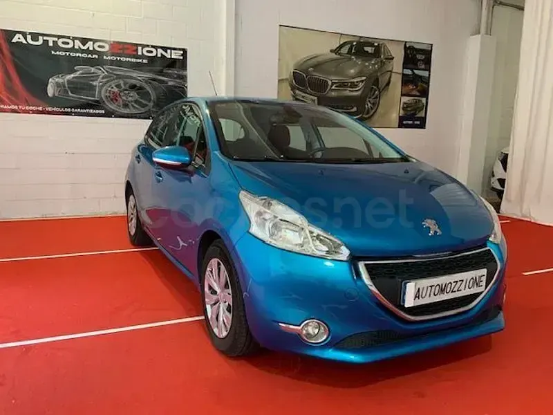Usado Peugeot 208 Active 82 CV (60 kW) 2013 Azul Utilitario
