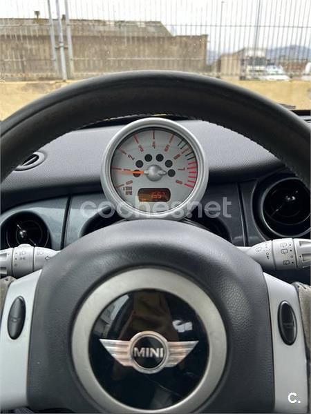 Usado Mini Cooper 115 CV (84 kW) 2003 Rojo Utilitario