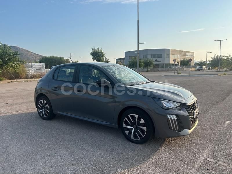 Gris / plata Usado 2024 Peugeot 208 Active Utilitario | 16.195 € (Precio justo) - Imagen 1/4