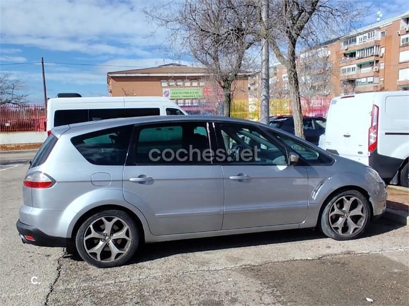 Usado Ford S-MAX Titanium 225 CV (165 kW) 2007 Gris / plata Monovolumen