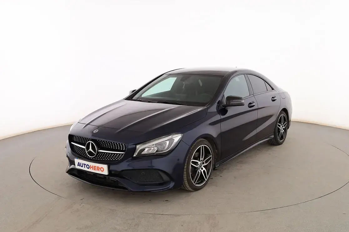 Usado Mercedes CLA200 AMG line 136 CV (100 kW) 2018 Berlina