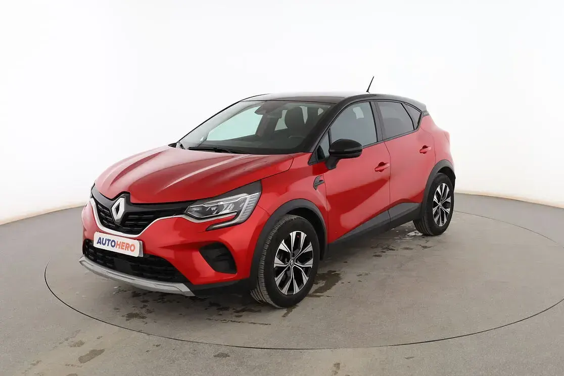 Begagnad Renault Captur Evolution 145 HK (106 kW) 2023 SUV