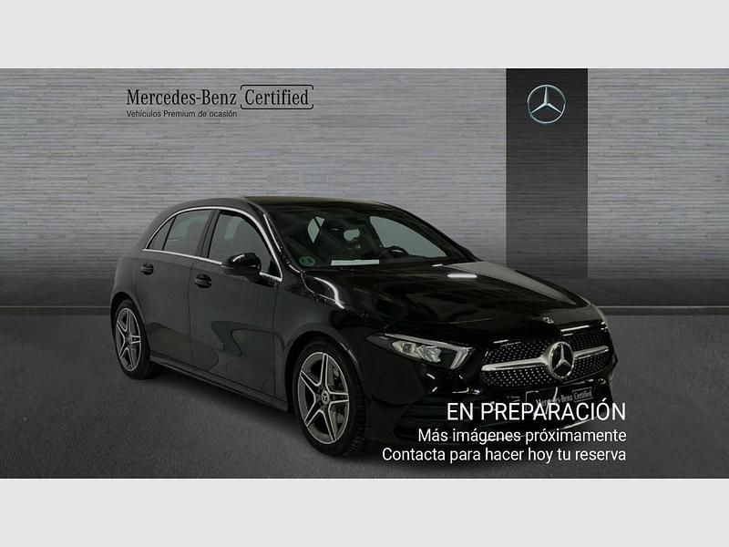 Usado Mercedes A200 150 CV (110 kW) 2021 Negro noche estándar Utilitario