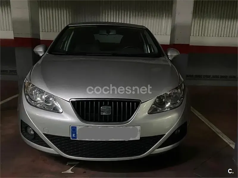 Usado Seat Ibiza 90 CV (66 kW) 2010 Gris / plata Berlina