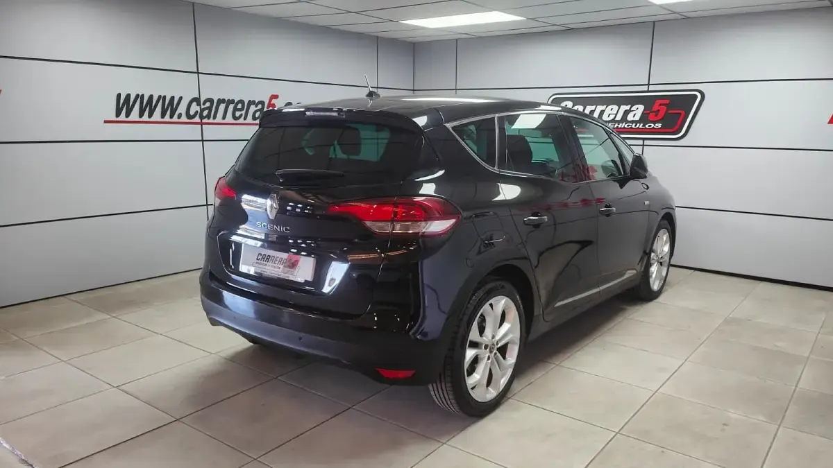 Usado Renault Scénic LIMITED 120 CV (88 kW) 2019 Negro Monovolumen