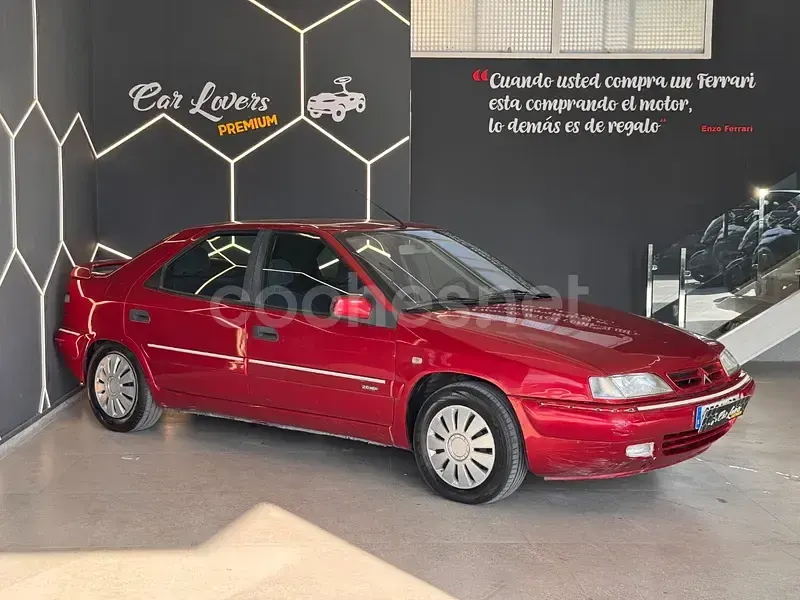 Usado Citroën Xantia Attraction 110 CV (80 kW) 2000 Rojo Berlina