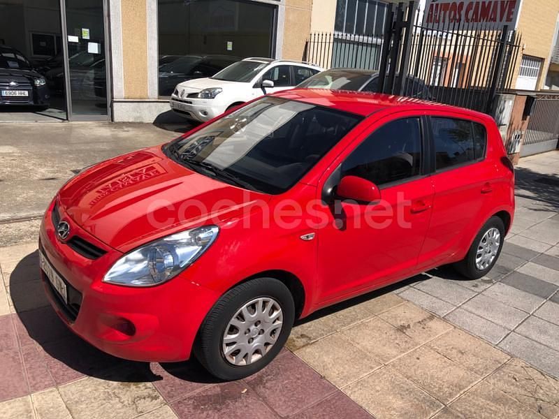 Rojo Usado 2010 Hyundai i20 Comfort Berlina | 6500 € (Un poco caro) - Imagen 1/4