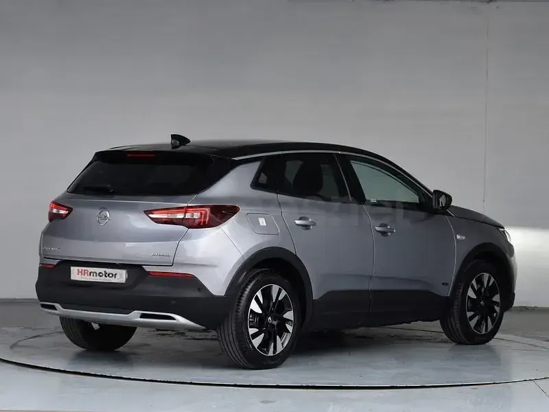 Usado Opel Grandland X Ultimate 181 CV (133 kW) 2021 Gris / plata SUV
