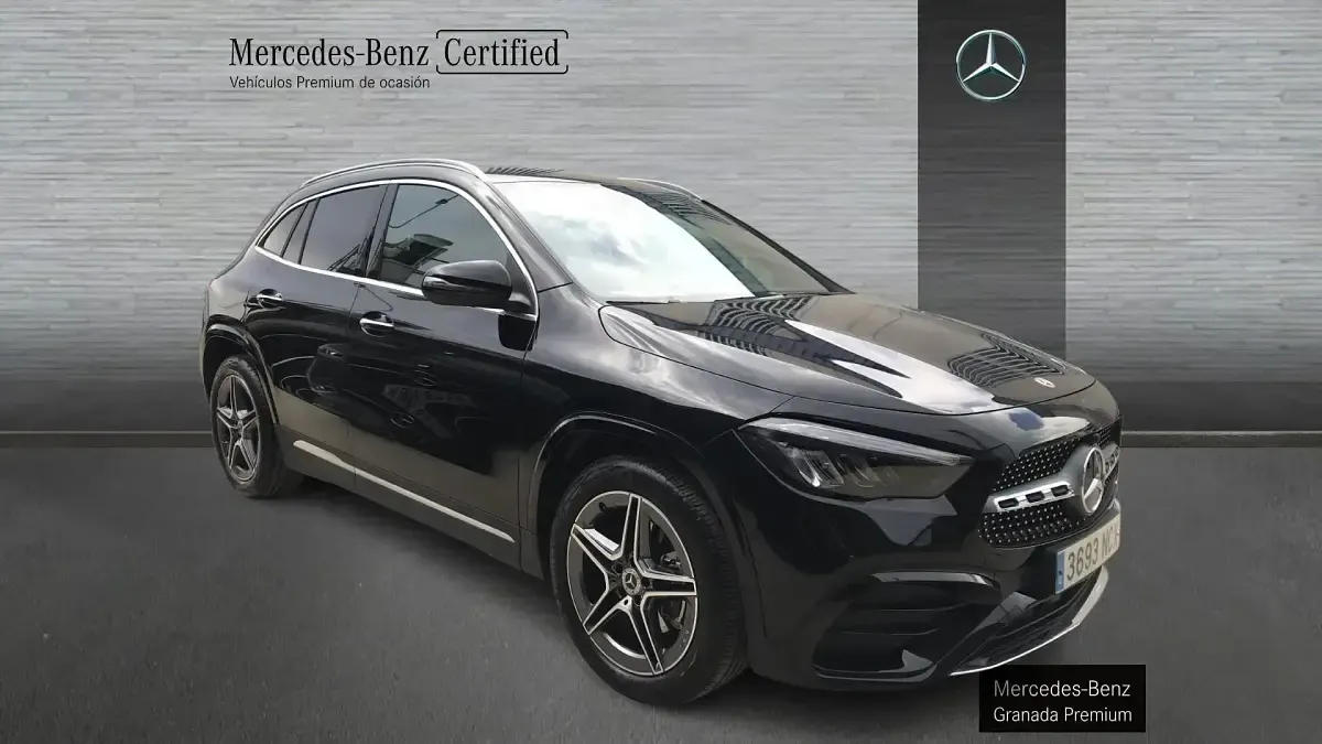 Usado Mercedes GLA200 150 CV (110 kW) 2025 Negro SUV