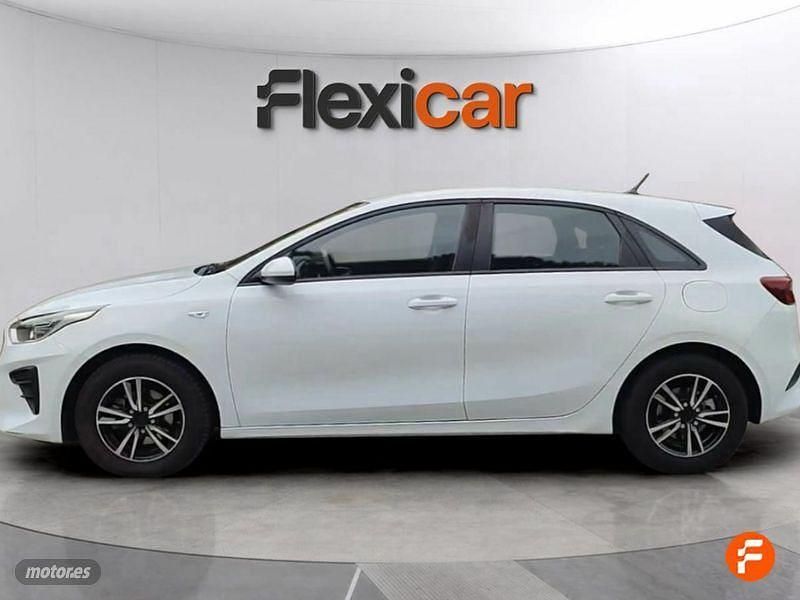 Usado Kia Ceed Plus 100 CV (73 kW) 2018 Blanco Utilitario