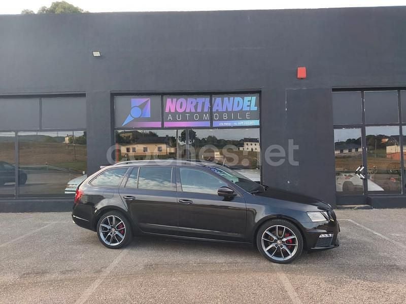 Usado Skoda Octavia RS 184 CV (135 kW) 2019 Negro Familiar
