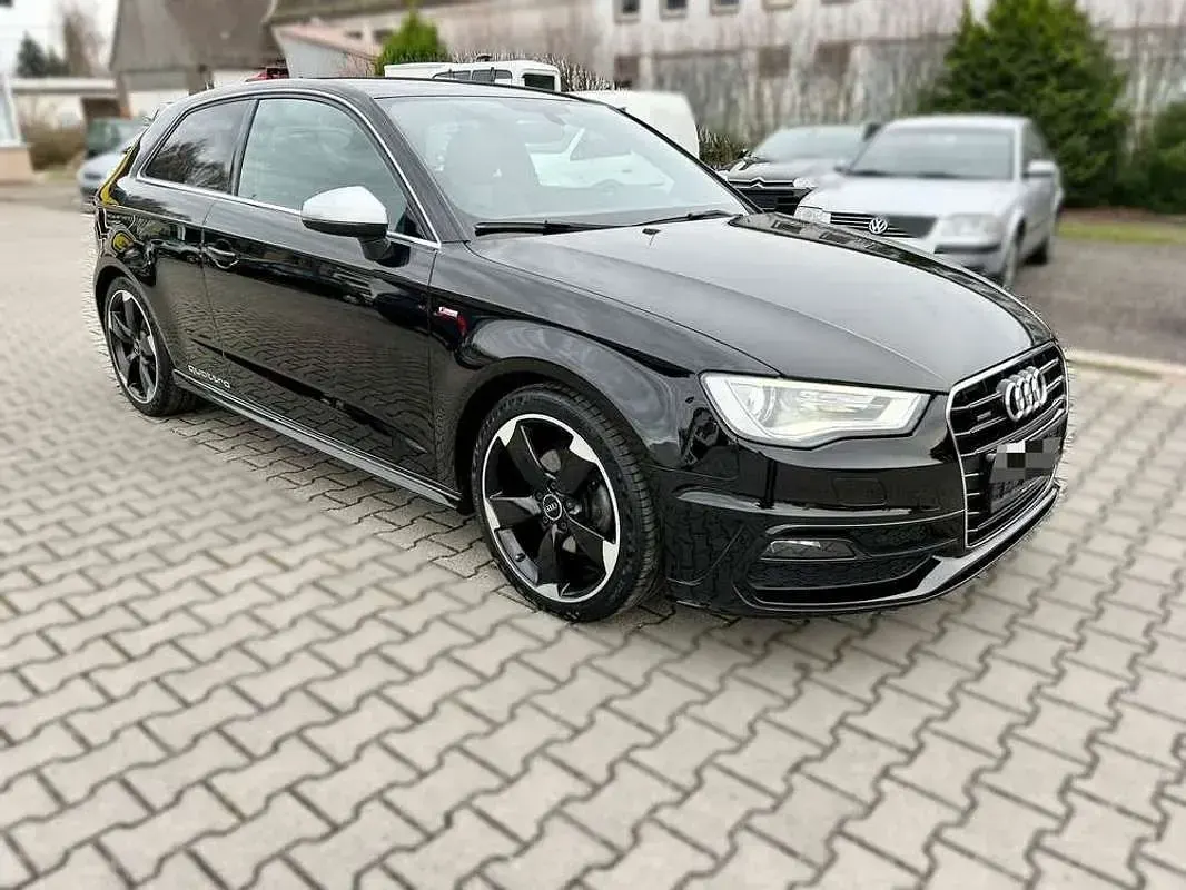 Usado Audi A3 Premium 150 CV (110 kW) 2014 Negro Utilitario