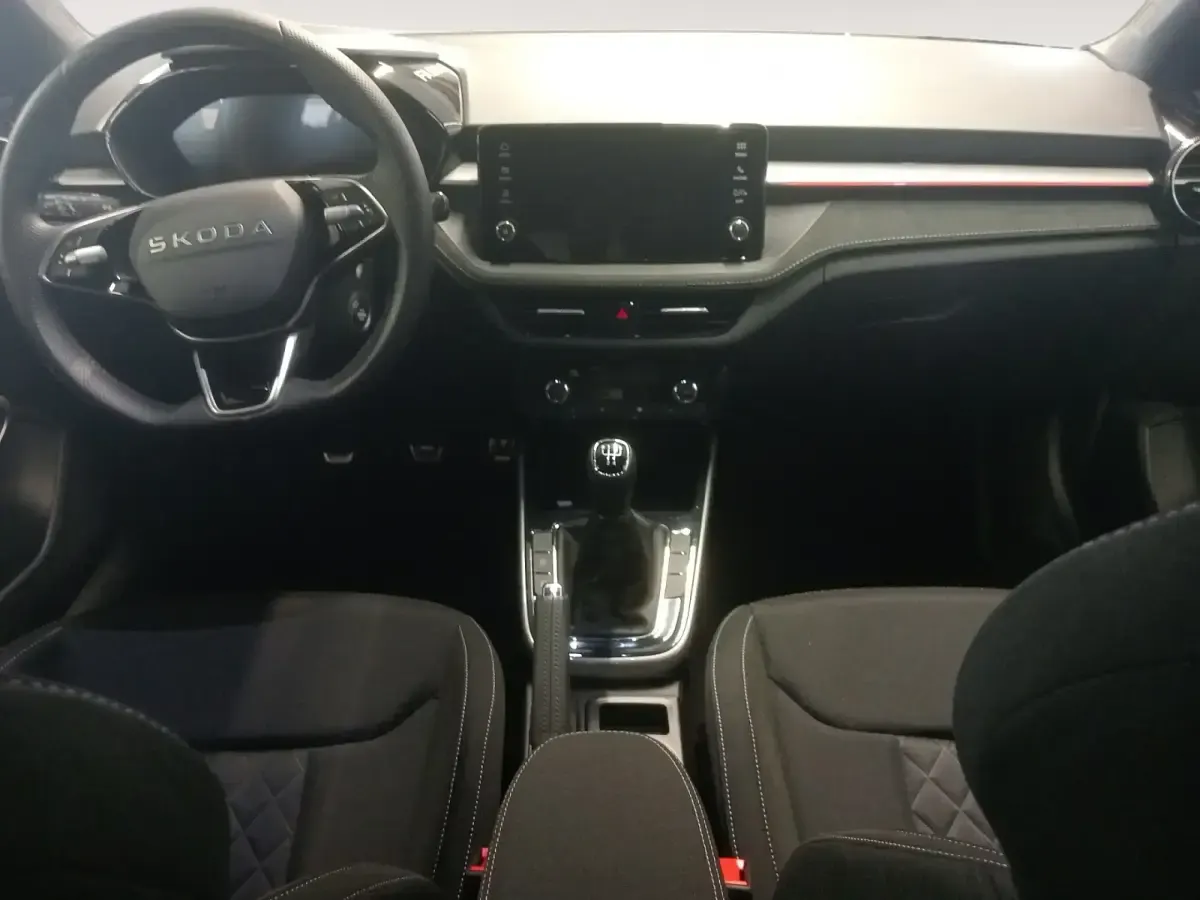 Nuevo Skoda Fabia 95 CV (69 kW) 2025 Azul Utilitario