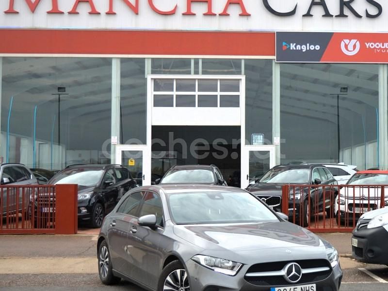 Gris / plata Usado 2020 Mercedes A180 Berlina | 17.990 € (Super precio) - Imagen 1/4