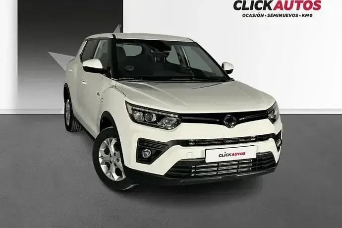 Usado SsangYong Tivoli 128 CV (94 kW) 2023 Gris SUV