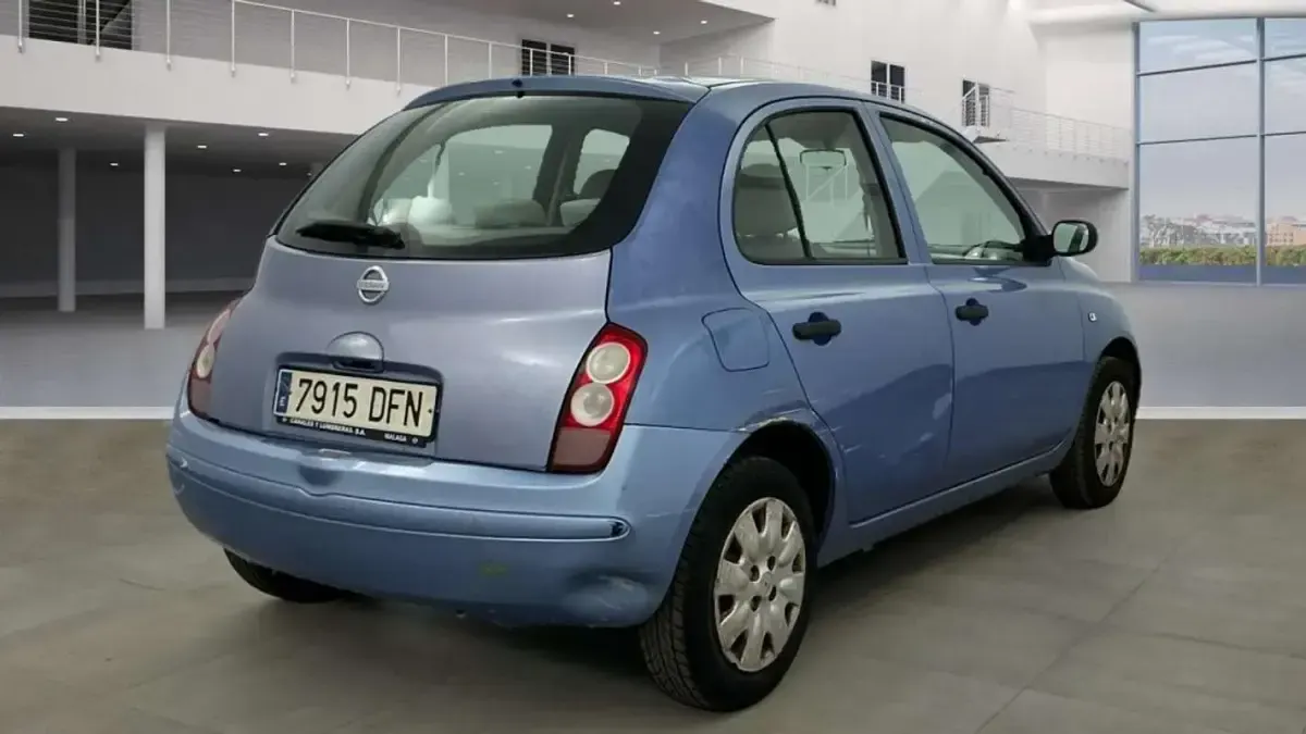 Usado Nissan Micra Visia 65 CV (47 kW) 2005 Azul Utilitario