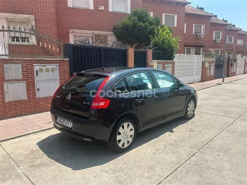 Usado Citroën C4 Exclusive 110 CV (80 kW) 2006 Negro Berlina