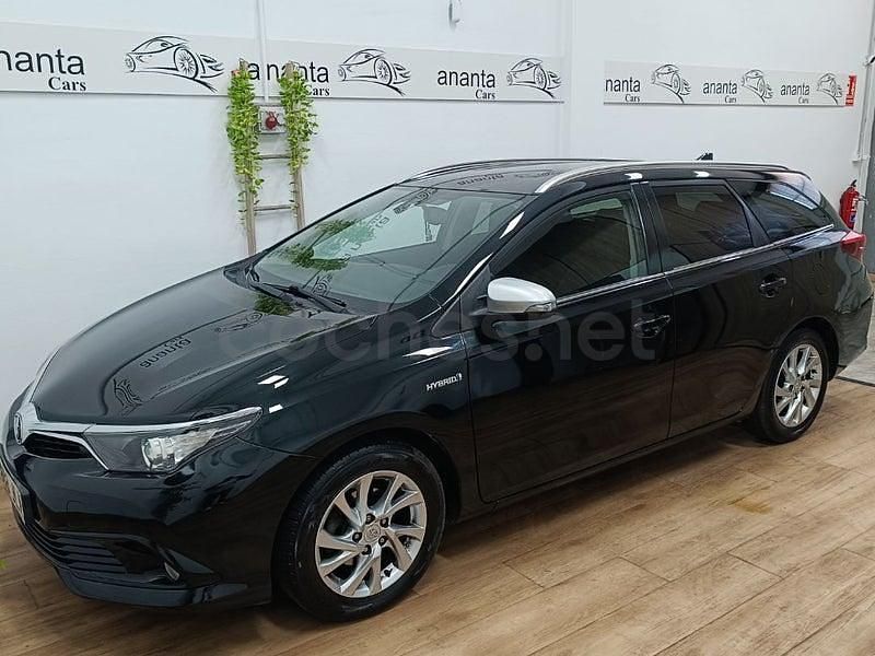 Usado Toyota Auris Hybrid Active 136 CV (100 kW) 2016 Negro Familiar