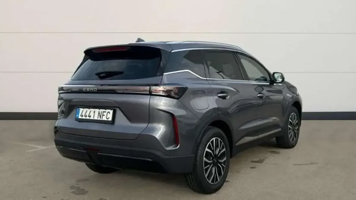 Usado Ebro s700 Luxury 347 CV (255 kW) 2025 Gris SUV
