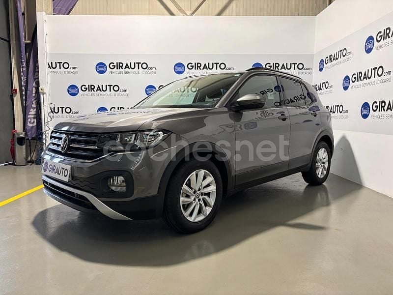Usado VW T-Cross Advance 110 CV (80 kW) 2021 Gris / plata SUV