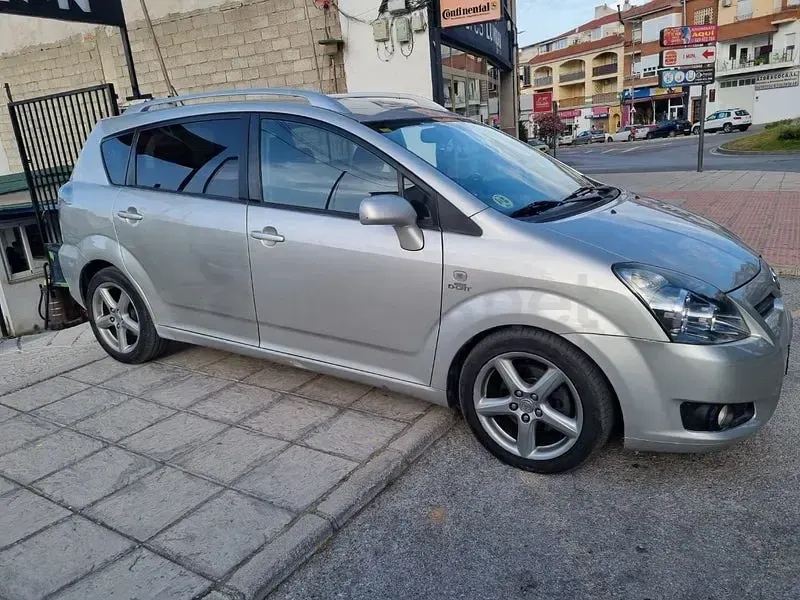 Usado Toyota Corolla Verso Sport 177 CV (130 kW) 2007 Gris / plata Monovolumen