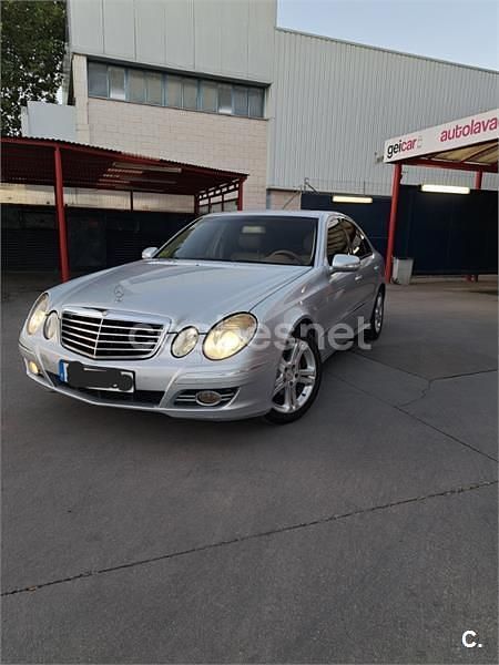 Gris / plata Usado 2006 Mercedes E320 Avantgarde Berlina | 7500 € (Precio justo) - Imagen 1/4