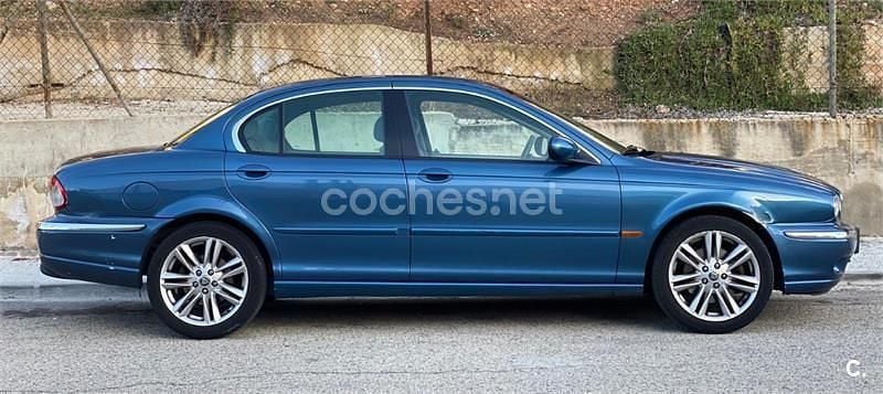 Usado Jaguar X-type 156 CV (114 kW) 2002 Azul Berlina