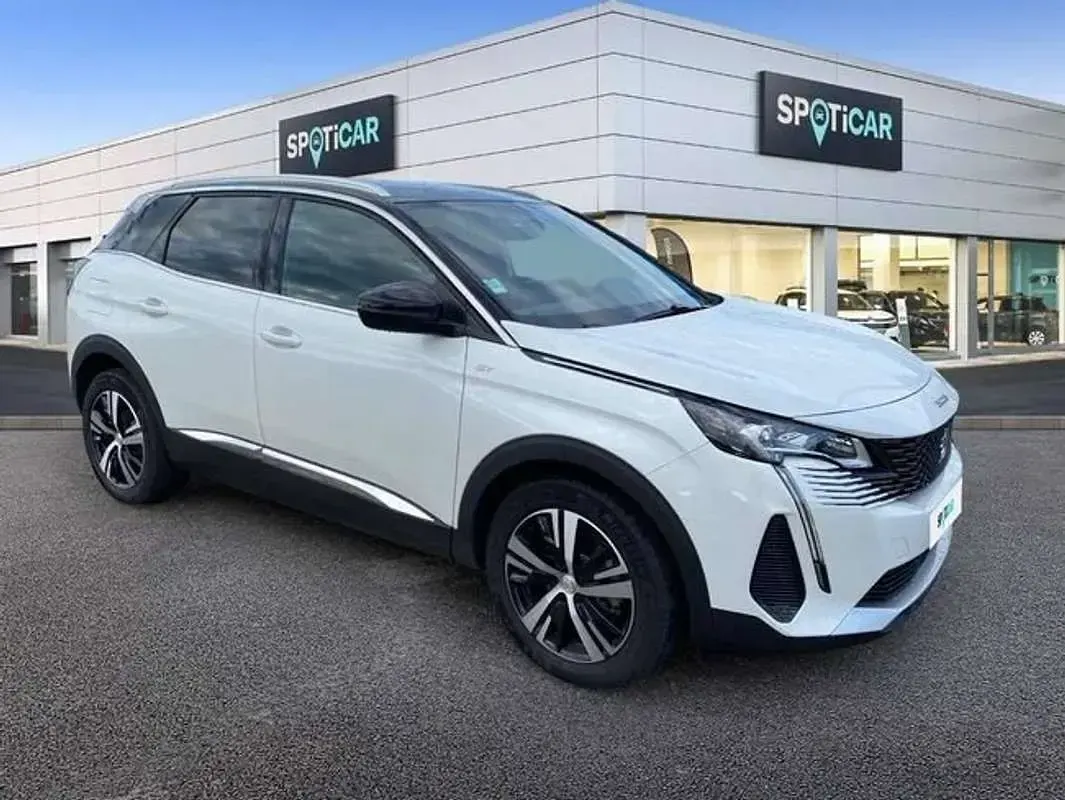 Usado Peugeot 3008 GT 131 CV (96 kW) 2023 Blanco SUV