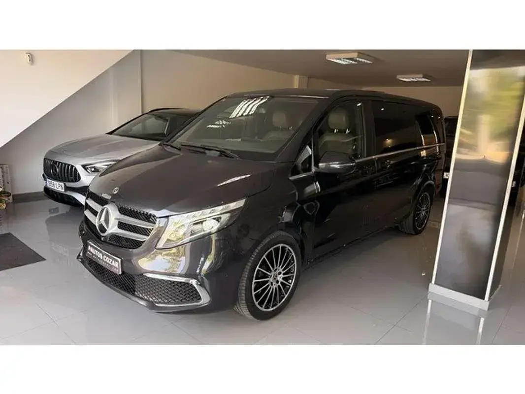 Usado Mercedes V300 Exclusive 239 CV (175 kW) 2020 Gris Monovolumen