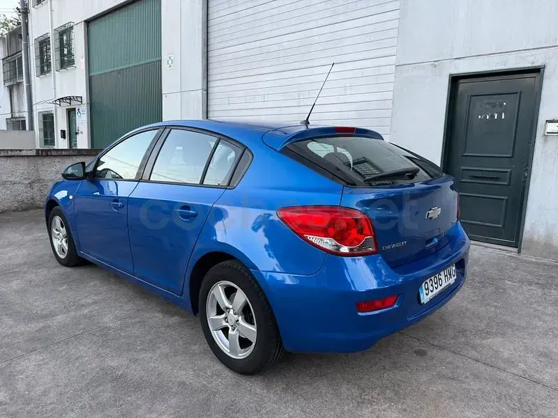 Usado Chevrolet Cruze LS 124 CV (91 kW) 2012 Azul Berlina