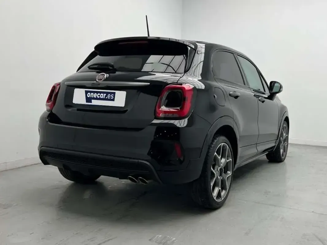 Usado Fiat 500X Dolcevita 120 CV (88 kW) 2022 Negro cinema SUV