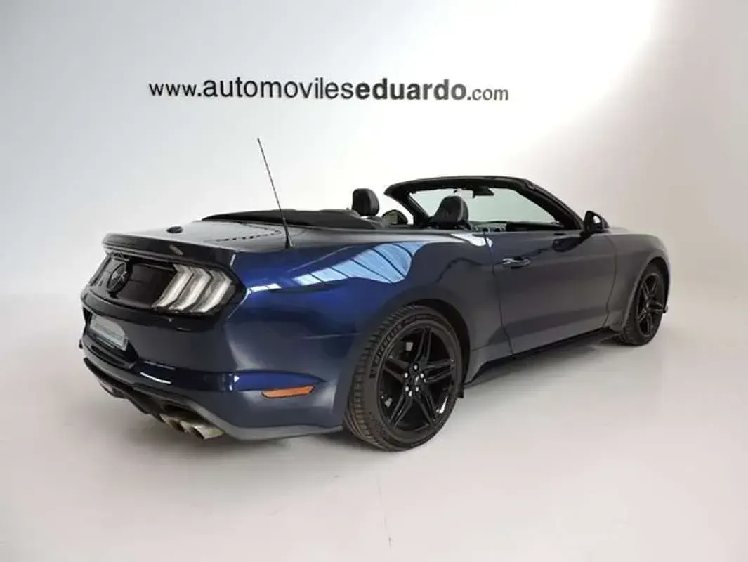 Usado Ford Mustang Convertible 290 CV (213 kW) 2019 Azul Descapotable
